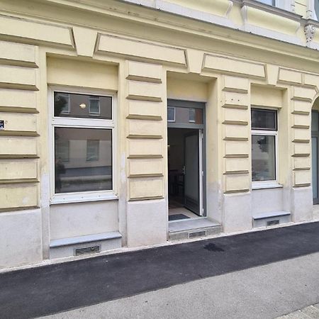 City Apartment Mit Direktzugang Вена Экстерьер фото