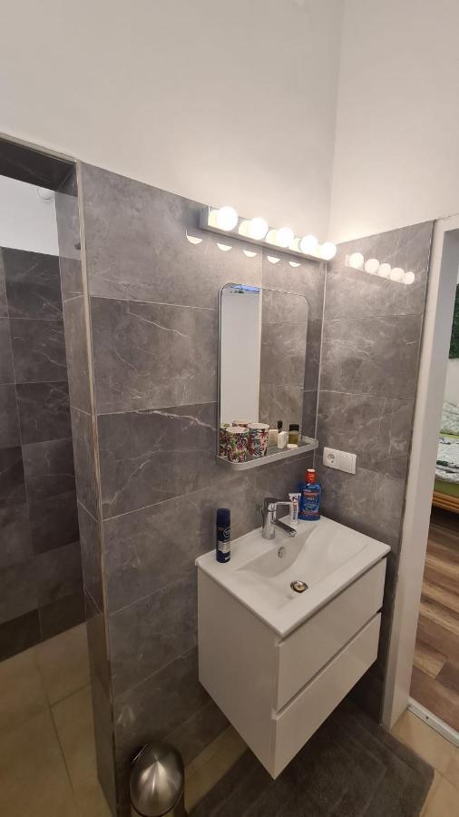 City Apartment Mit Direktzugang Вена Экстерьер фото